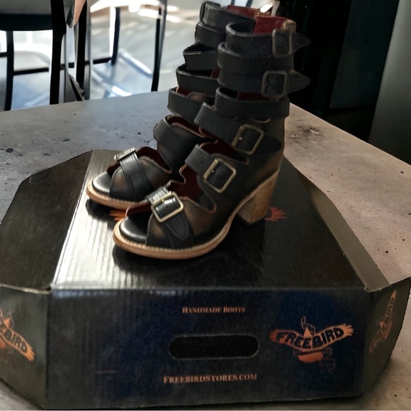 Freebird by Steven Bond black multi size 6 Brand new never worn - Picture 2 of 4